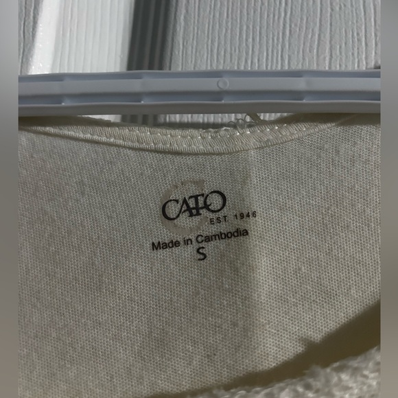 Cream coloured blouse with lace size small from Cato - Picture 3 of 3